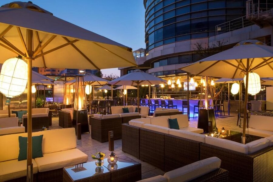 Renaissance Atyrau Hotel терраса