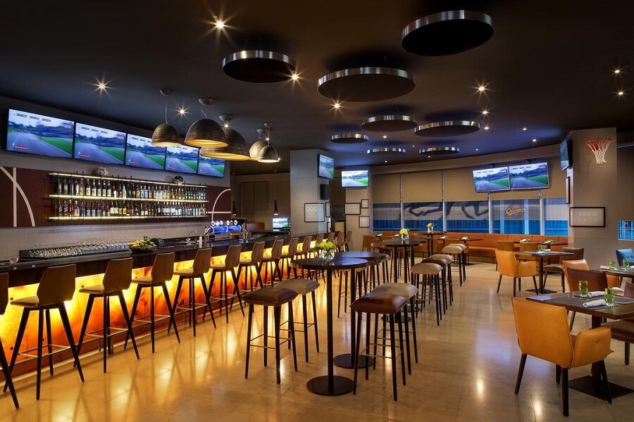 Ресторан в Renaissance Atyrau Hotel