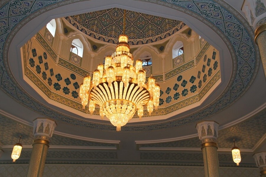 mechet khalifa altai 3 Хрустальная люстра в мечети