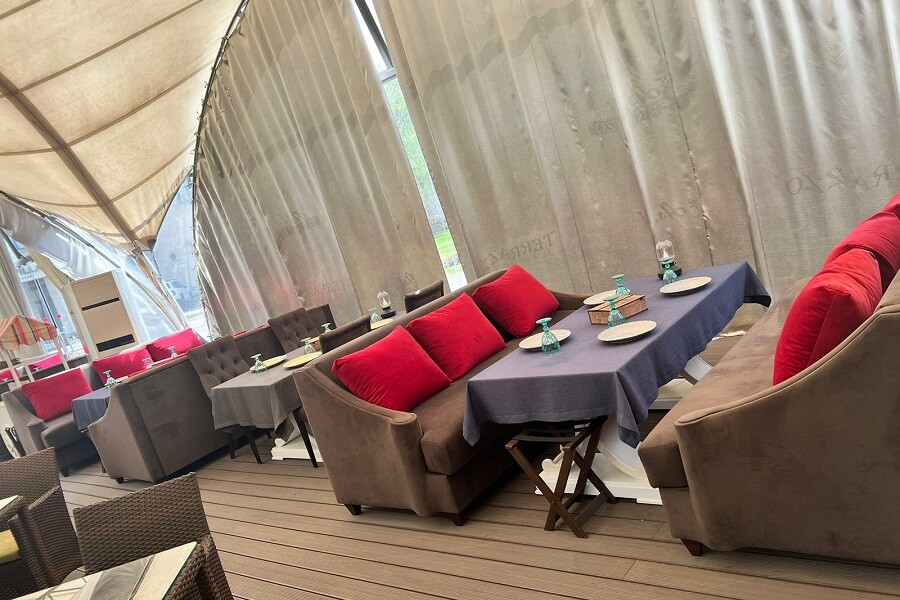 restoran la villa 5 Терраса в ресторане La Villa