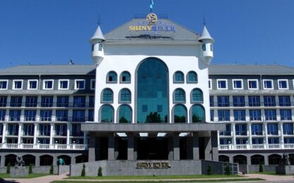 Shiny River Hotel в Усть-Каменогорске