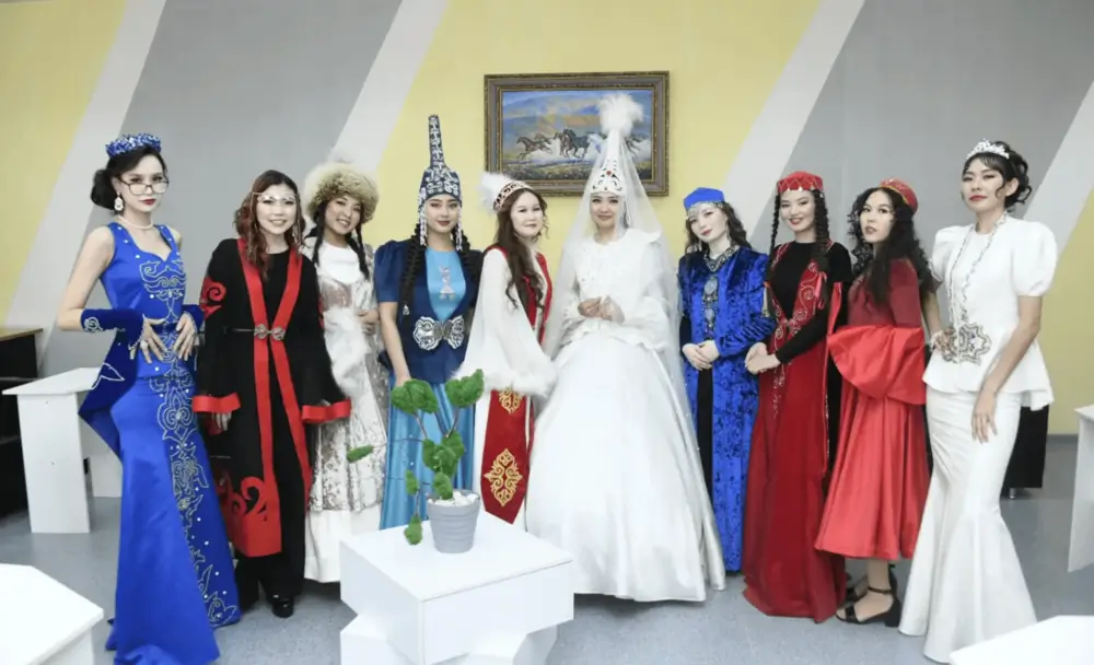 Национальная одежда Казахстана