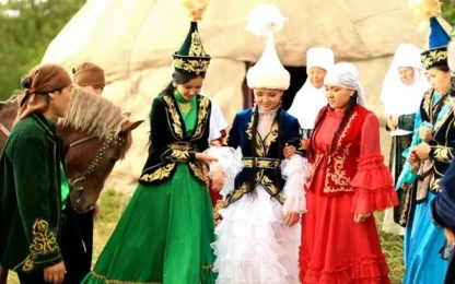 казахская одежда традиционная