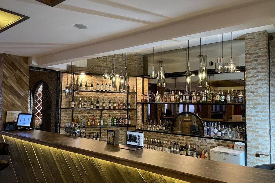restoran ayu 4 Бар