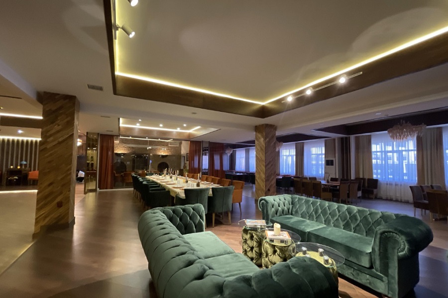 restoran ayu 6 Интерьер