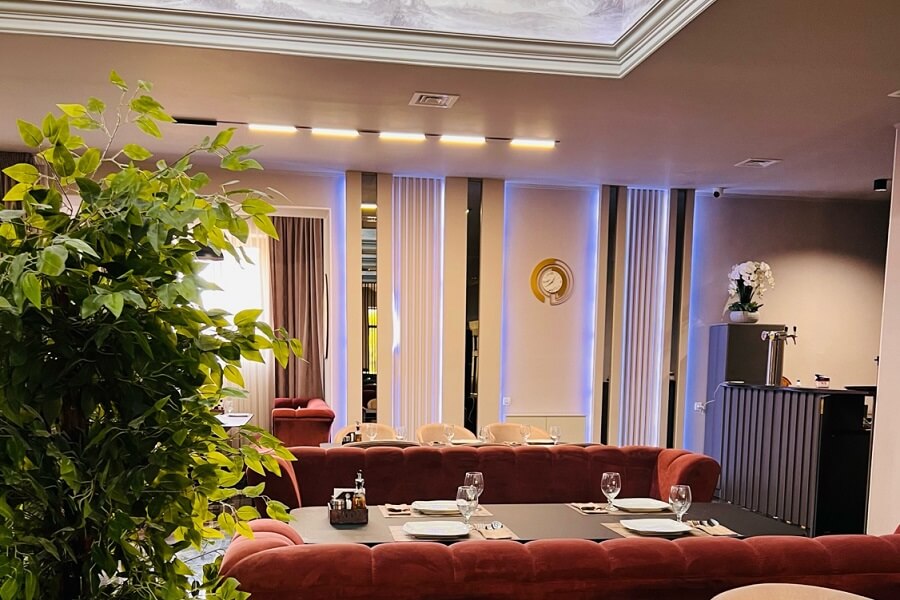 restoran altyn saqa 3 Зал ресторана Altyn Saqa